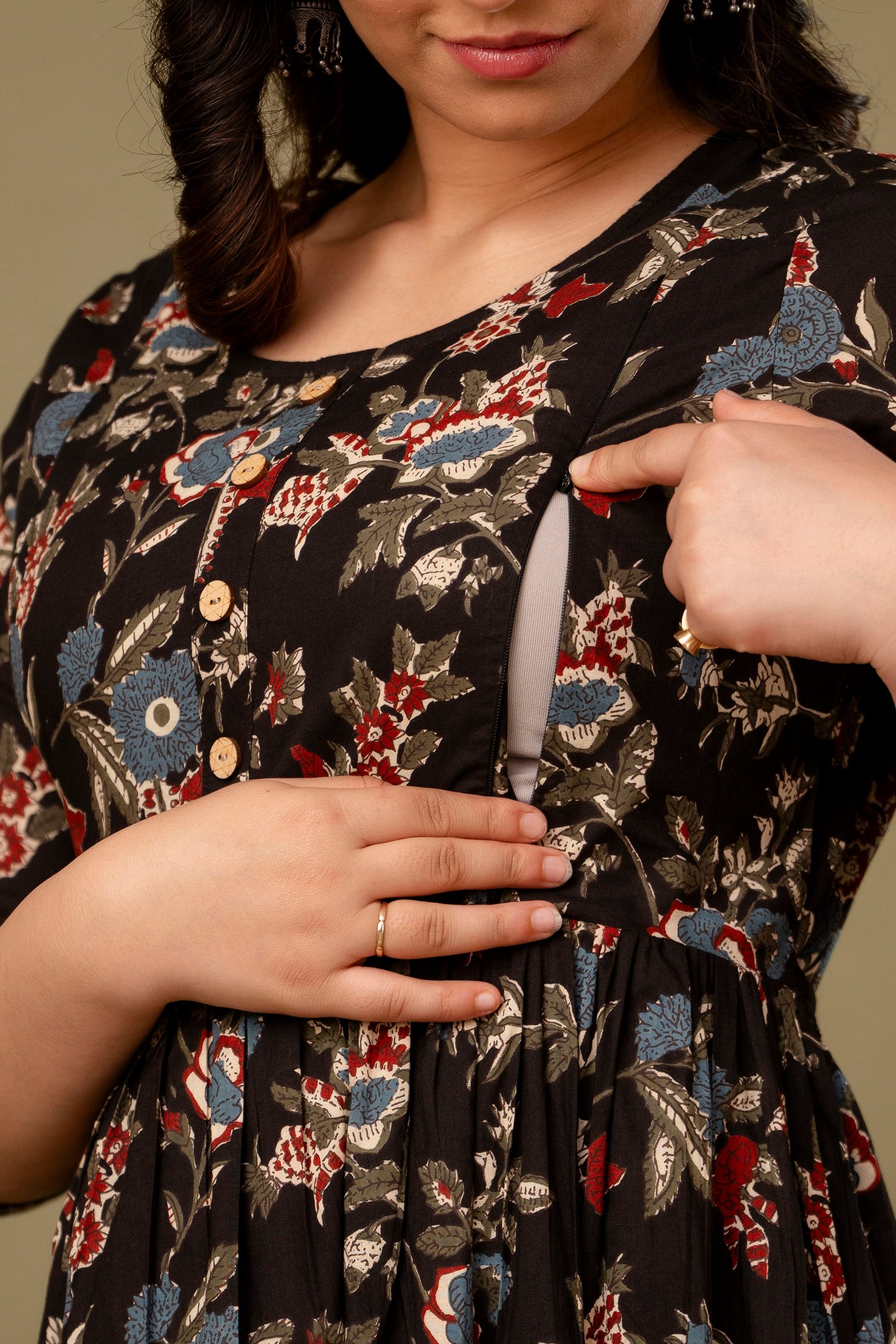 Black Print Feeding & Maternity Dress - Image 10