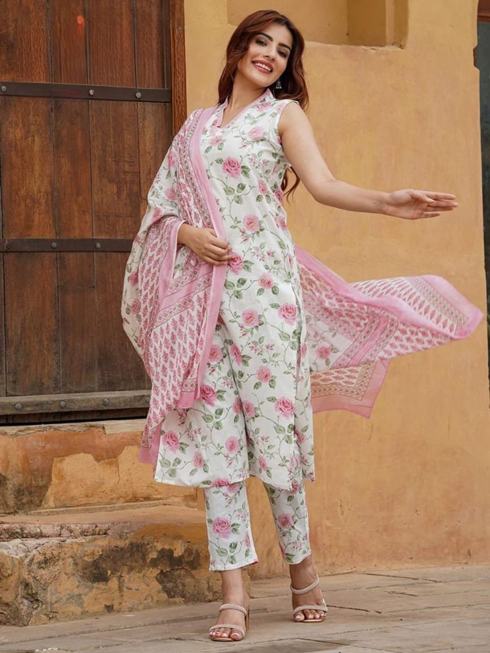 Pink Kurthi with pant and dupatta 3pcs set