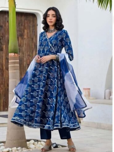 Women’s 3-Piece Ethnic Set – Stylish Kurta, Pant & Dupatta for Festive and Casual Wear